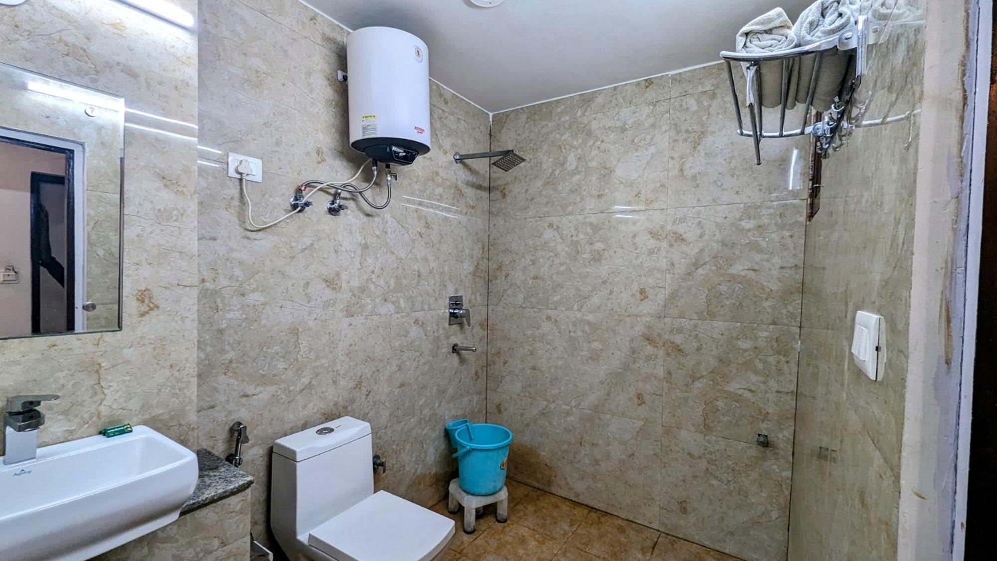 Hotel Moon Taj Near Yashobhoomi Convention Centre Δελχί Εξωτερικό φωτογραφία