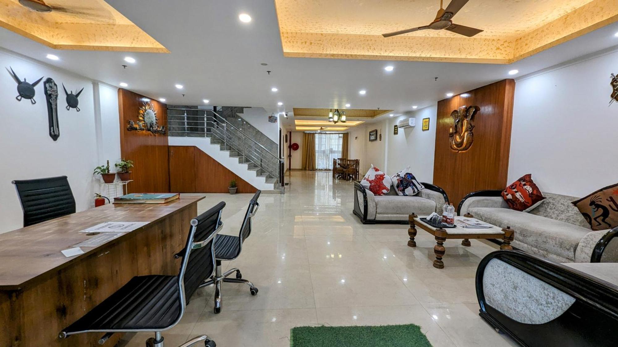 Hotel Moon Taj Near Yashobhoomi Convention Centre Δελχί Εξωτερικό φωτογραφία