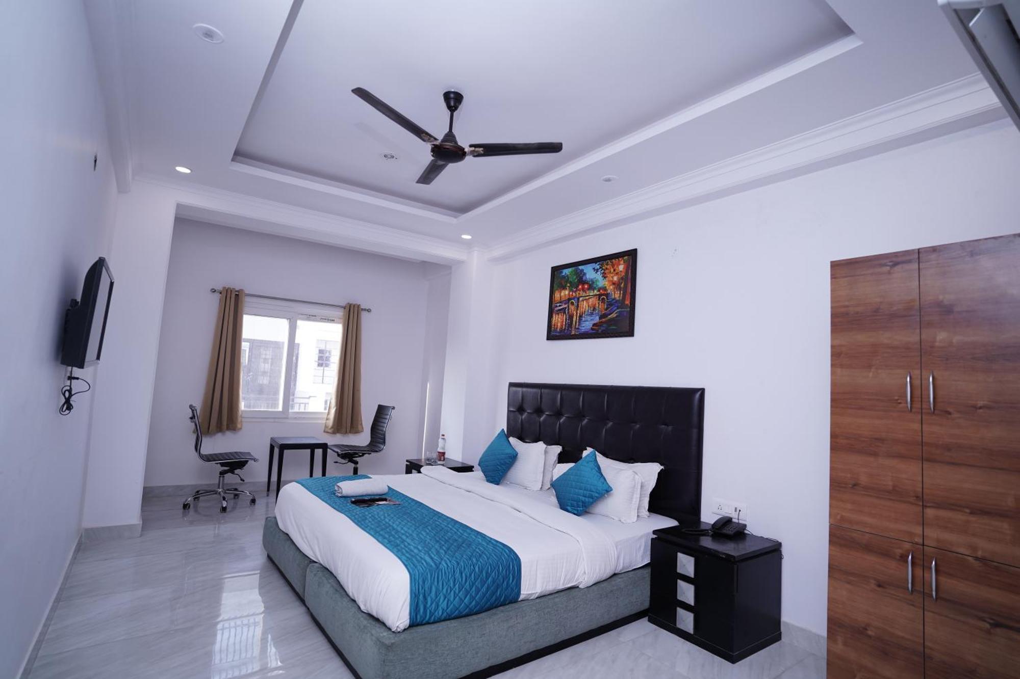 Hotel Moon Taj Near Yashobhoomi Convention Centre Δελχί Εξωτερικό φωτογραφία