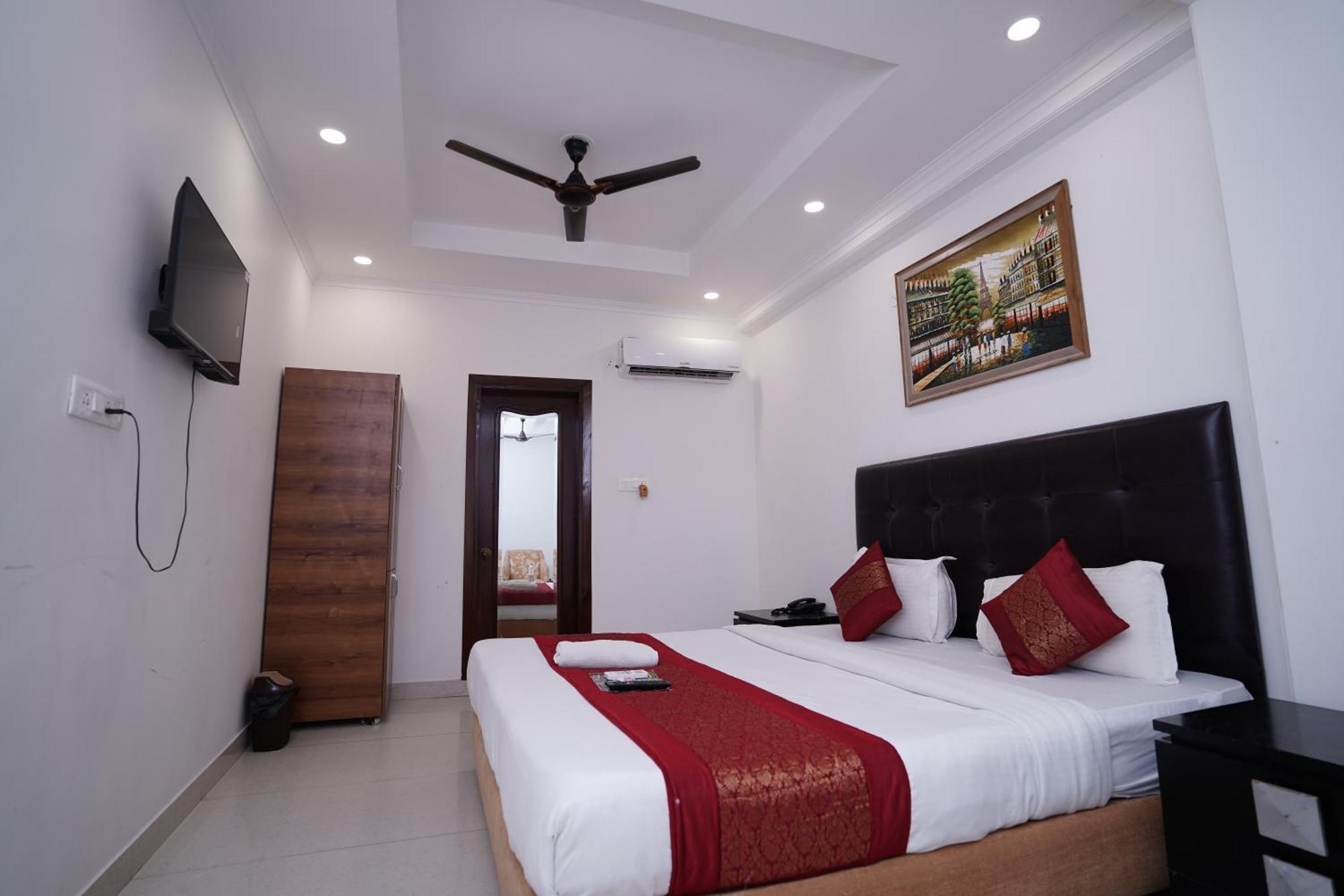Hotel Moon Taj Near Yashobhoomi Convention Centre Δελχί Εξωτερικό φωτογραφία