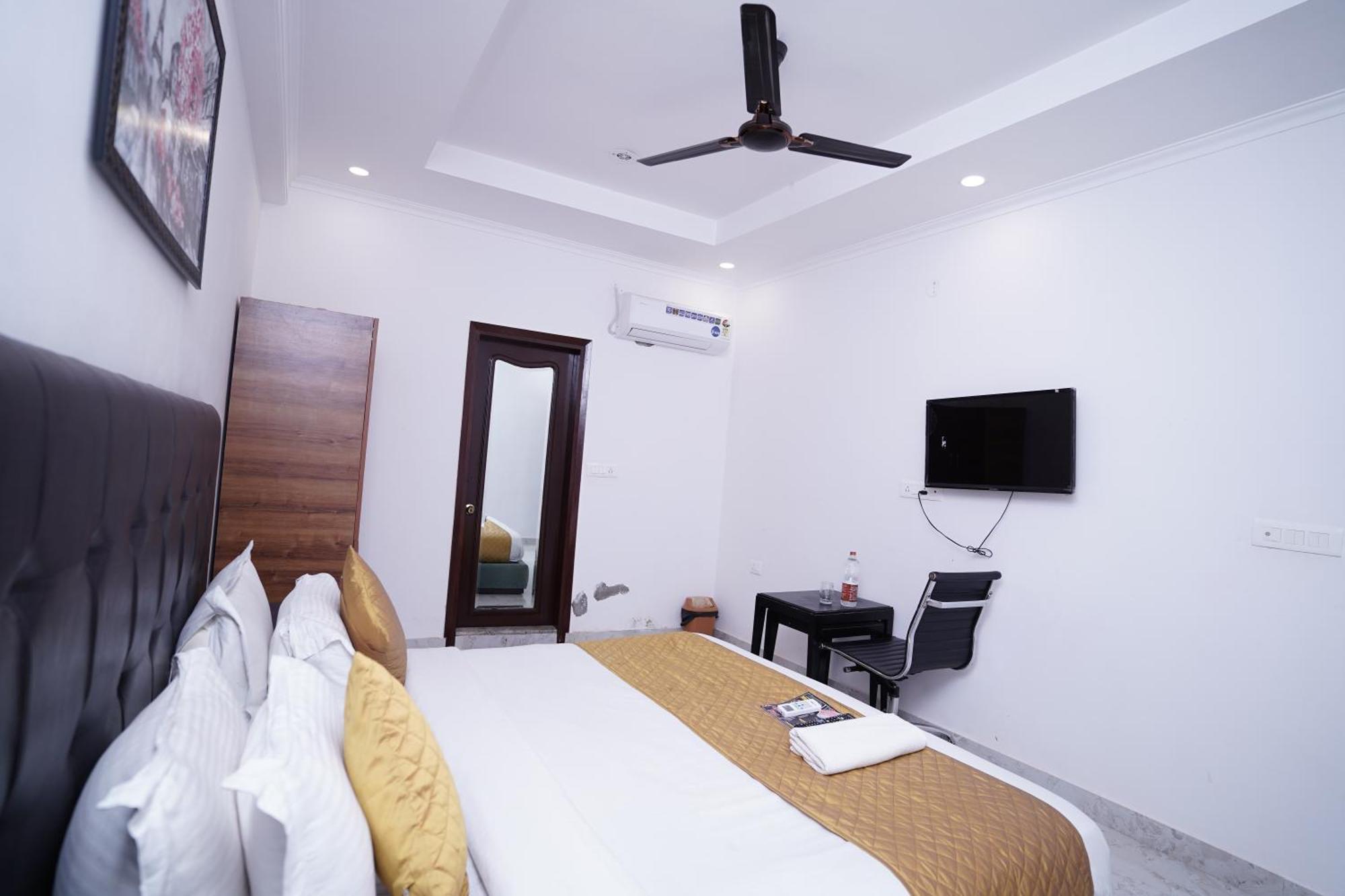 Hotel Moon Taj Near Yashobhoomi Convention Centre Δελχί Εξωτερικό φωτογραφία